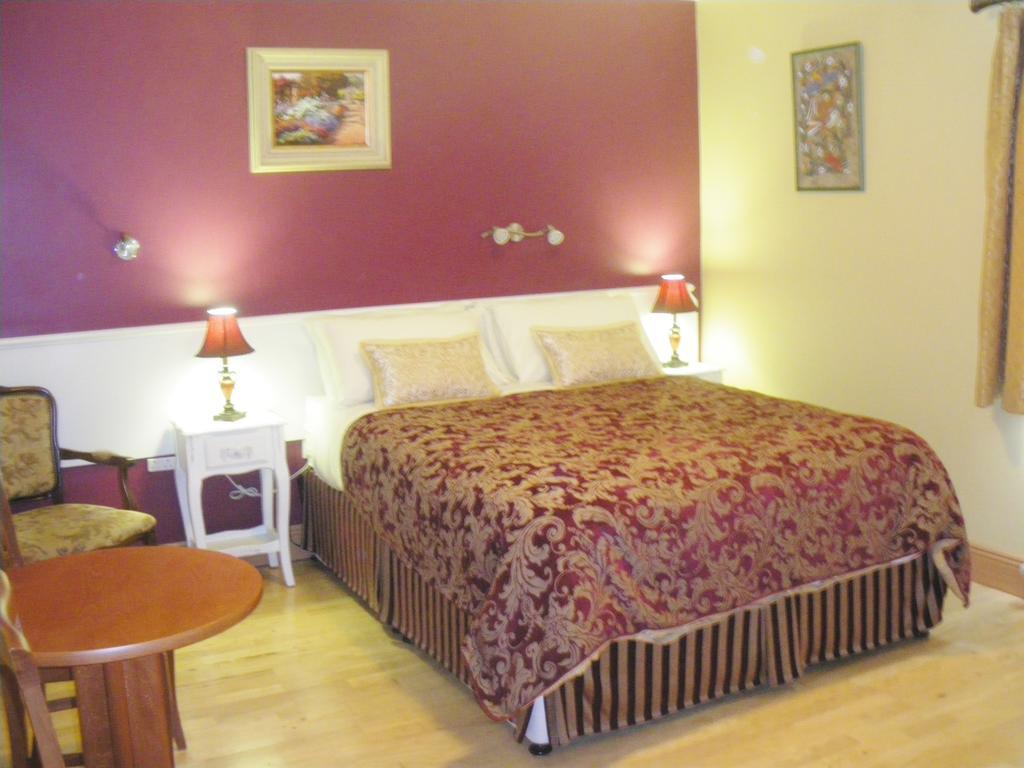 Dunrine Redwood Bed & Breakfast 部屋 写真